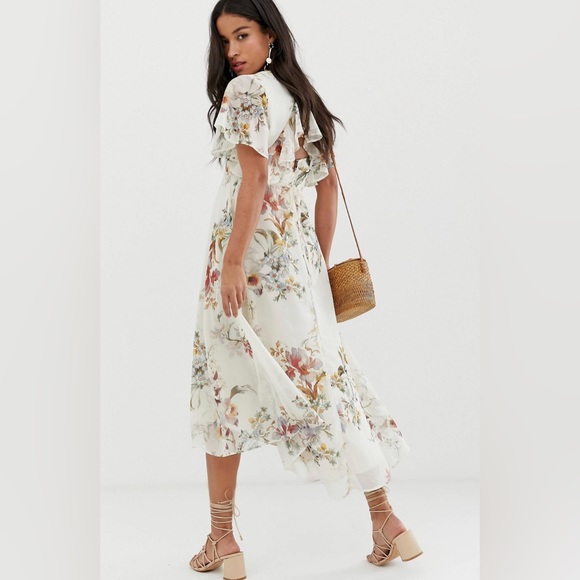 Hope & Ivy Maternity open back midi dress in cream floral - Picture 1 of 4